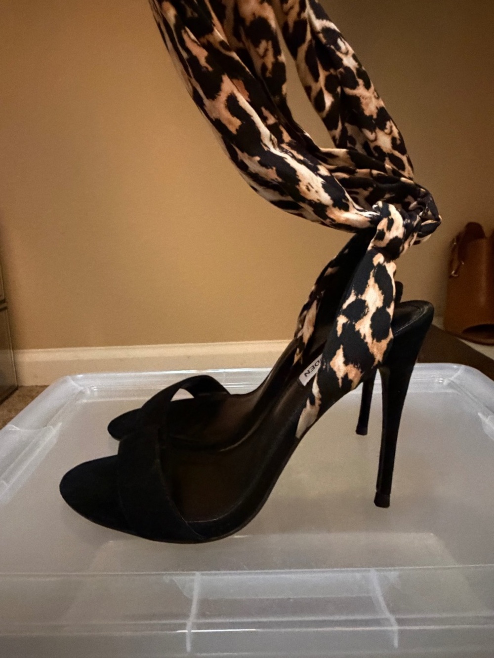 Steve Madden black and leopard stiletto herl